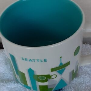 Starbucks Seattle 2009 Been There Mug Old Logo 14 oz VTG  Good Christmas Gift...